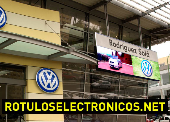 Carteles para comercios de leds instalados en establecimientos comerciales.