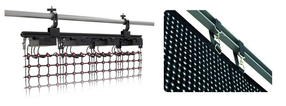 Las cortinas flexibles de leds se cuelgan f�cilmente de una barra o un trust, mediante arneses.