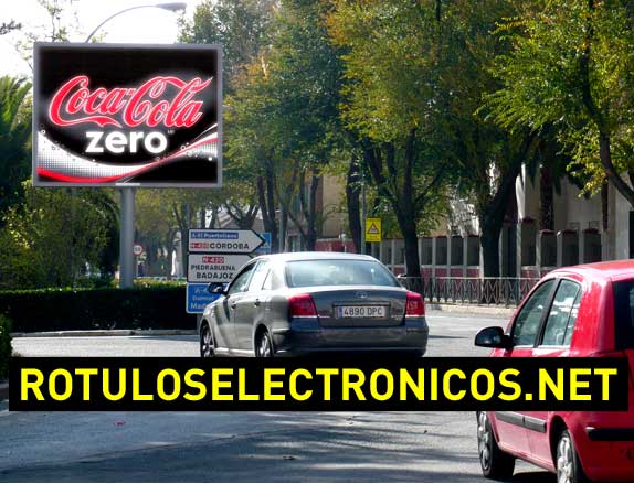 Monopostes publicitarios con pantallas de leds modelo PUBLICITY instalados en Ciudad Real.