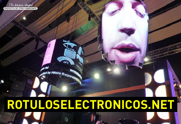 Ejemplo de funcionamiento de pantalla fullcolor flexible de interior.