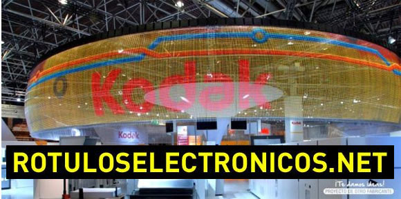 Instalaci�n de pantallas de leds flexibles para  stands y ferias