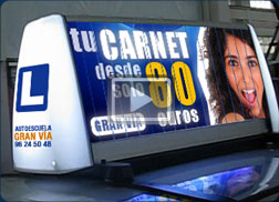 Soporte publicitario para coches de autoescuela