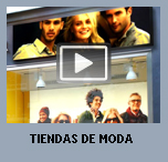 R�tulos comerciales de leds instalados en fachadas de tiendas de moda.
